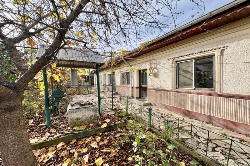 Chitila -T. Vladimirescu, casa individuala 4 camere, lot 530 mp.