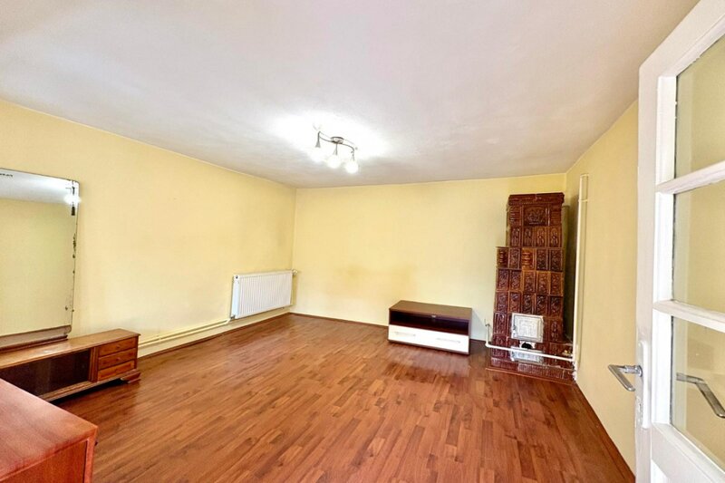 Chitila -T. Vladimirescu, casa individuala 4 camere, lot 530 mp.