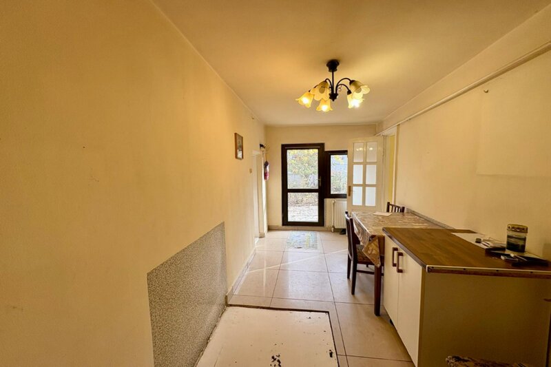 Chitila -T. Vladimirescu, casa individuala 4 camere, lot 530 mp.